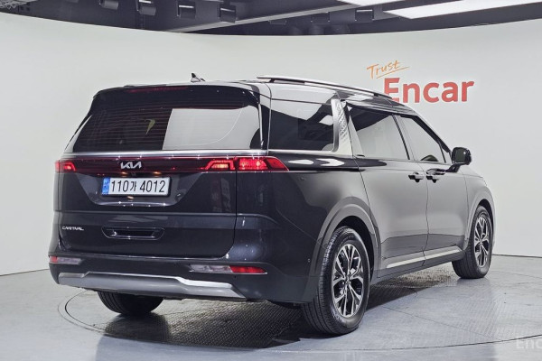 2022 Kia Carnival с пробегом 76 810 км