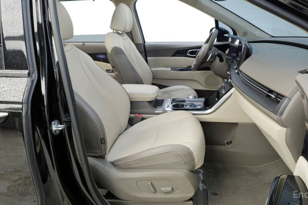 2022 Kia Carnival с пробегом 62 404 км