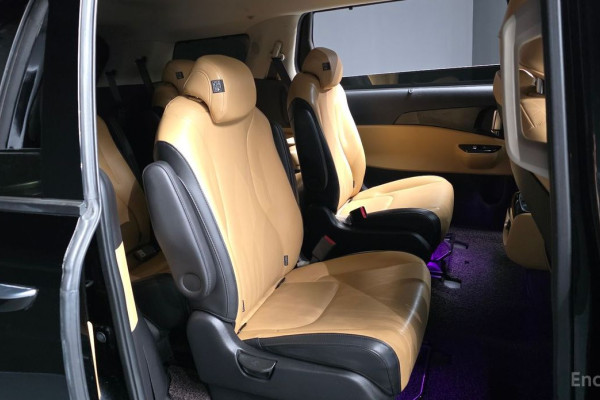 2022 Kia Carnival с пробегом 92 828 км