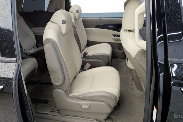 2022 Kia Carnival с пробегом 62 404 км