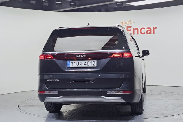 2022 Kia Carnival с пробегом 76 810 км