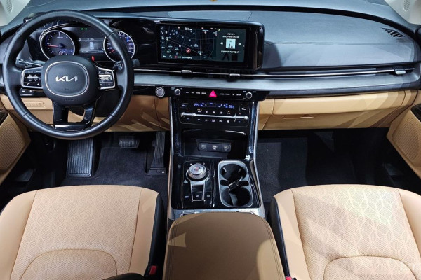 2023 Kia Carnival с пробегом 61 309 км