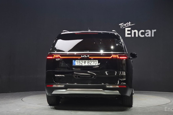 2023 Kia Carnival с пробегом 28 597 км