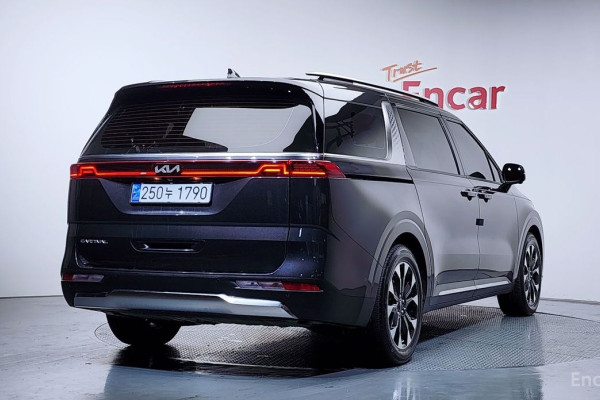 2022 Kia Carnival с пробегом 39 698 км
