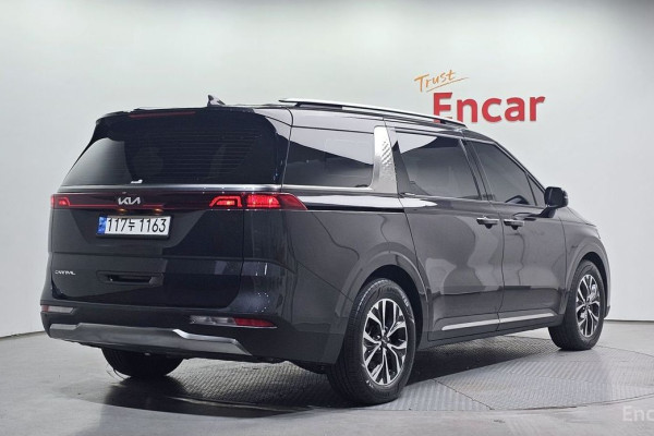 2023 Kia Carnival с пробегом 44 570 км