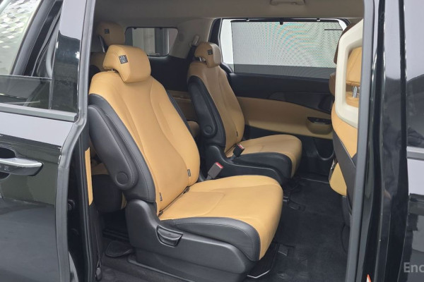 2022 Kia Carnival с пробегом 66 014 км