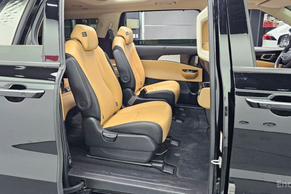 2023 Kia Carnival с пробегом 92 407 км