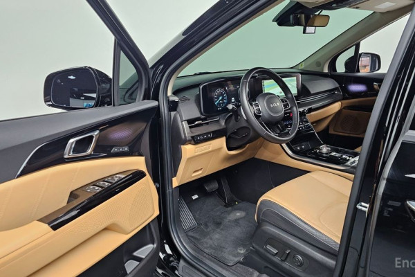 2023 Kia Carnival с пробегом 63 561 км