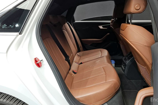 2022 Audi A4 с пробегом 57 811 км