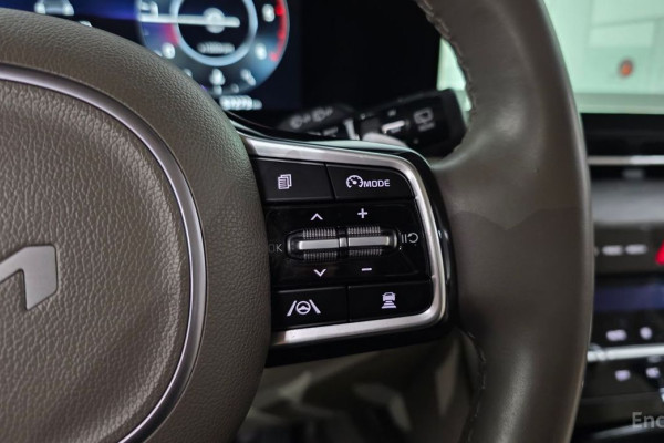 2023 Kia Carnival с пробегом 57 273 км