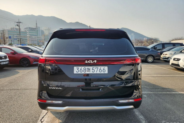 2022 Kia Carnival с пробегом 71 000 км