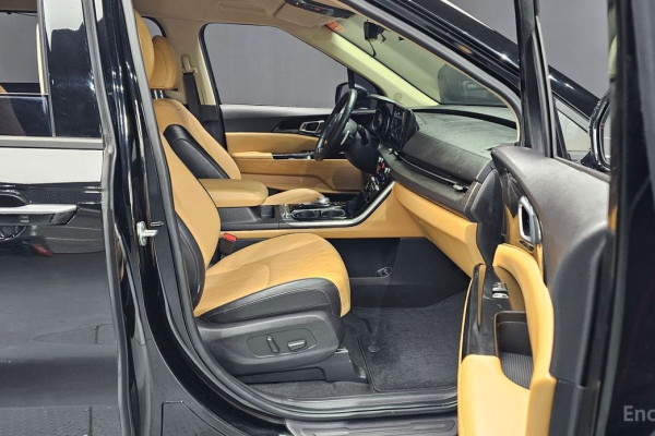 2022 Kia Carnival с пробегом 63 386 км