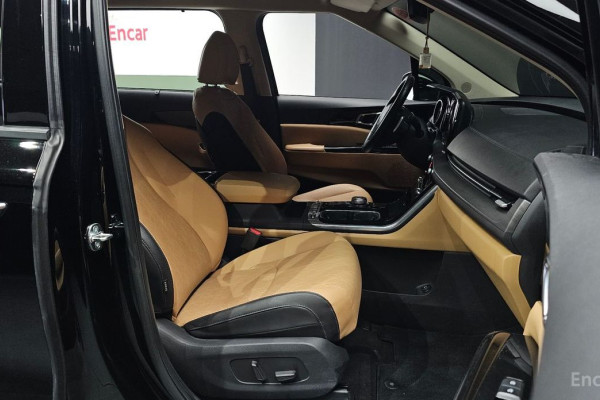 2023 Kia Carnival с пробегом 61 309 км