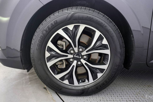 2023 Kia Carnival с пробегом 44 570 км