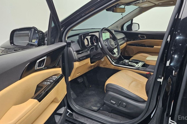 2023 Kia Carnival с пробегом 63 600 км