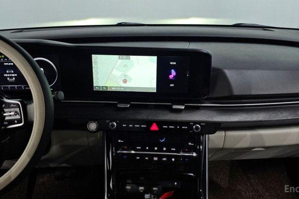 2023 Kia Carnival с пробегом 42 316 км