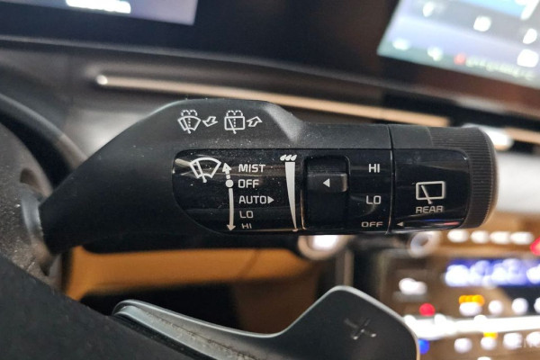 2023 Kia Carnival с пробегом 65 678 км