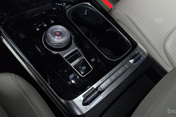 2023 Kia Carnival с пробегом 28 597 км