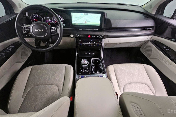 2023 Kia Carnival с пробегом 44 570 км