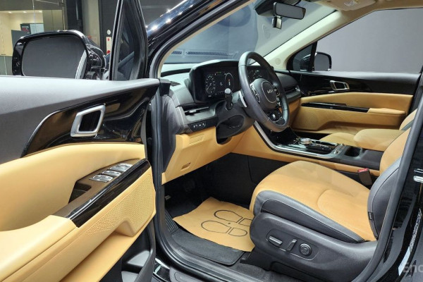 2023 Kia Carnival с пробегом 34 979 км