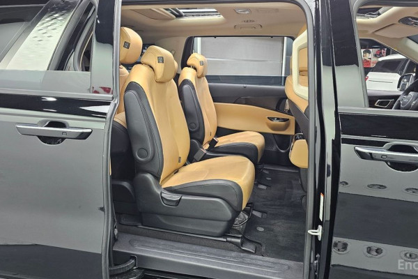 2023 Kia Carnival с пробегом 63 600 км