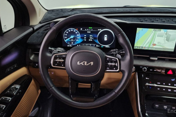 2023 Kia Carnival с пробегом 31 633 км