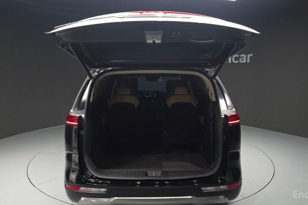 2022 Kia Carnival с пробегом 92 828 км