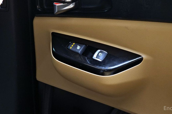 2023 Kia Carnival с пробегом 18 787 км