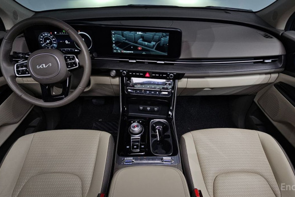 2023 Kia Carnival с пробегом 62 923 км