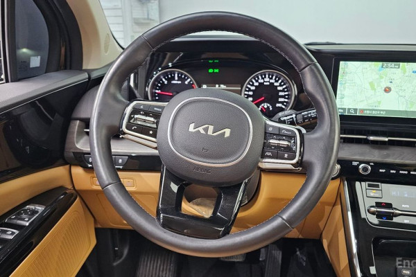 2023 Kia Carnival с пробегом 63 600 км