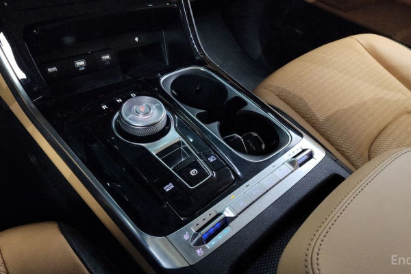 2023 Kia Carnival с пробегом 61 759 км