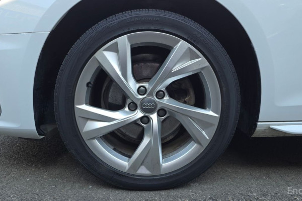 2021 Audi A4 с пробегом 67 088 км