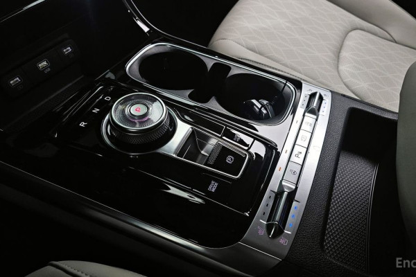 2023 Kia Carnival с пробегом 44 570 км