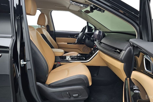 2023 Kia Carnival с пробегом 105 264 км