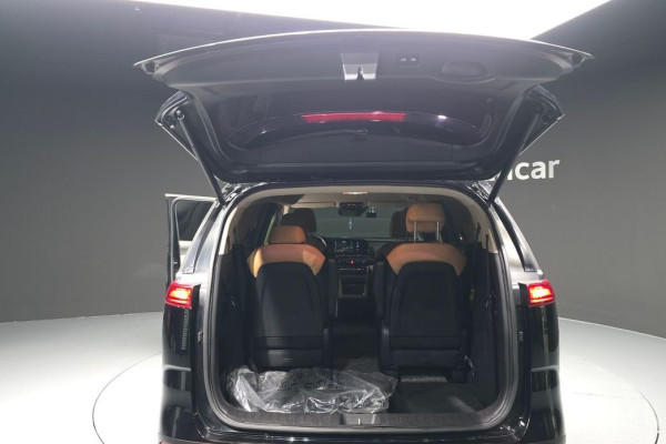 2022 Kia Carnival с пробегом 120 800 км