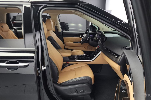 2023 Kia Carnival с пробегом 61 759 км