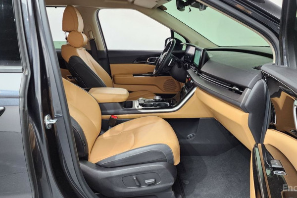 2022 Kia Carnival с пробегом 64 206 км