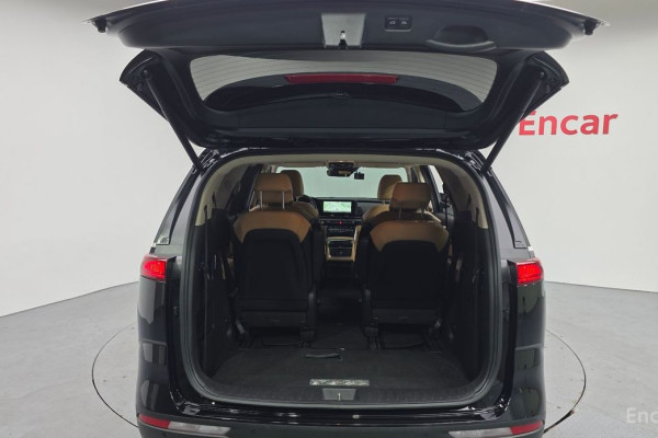 2022 Kia Carnival с пробегом 66 014 км