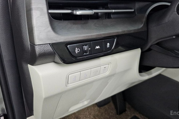 2023 Kia Carnival с пробегом 42 316 км