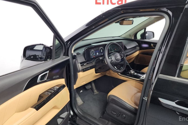 2023 Kia Carnival с пробегом 61 759 км