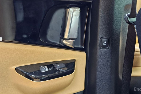 2023 Kia Carnival с пробегом 92 407 км