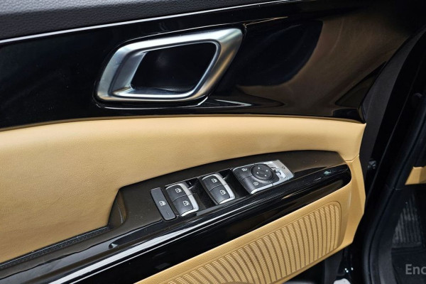 2023 Kia Carnival с пробегом 63 600 км