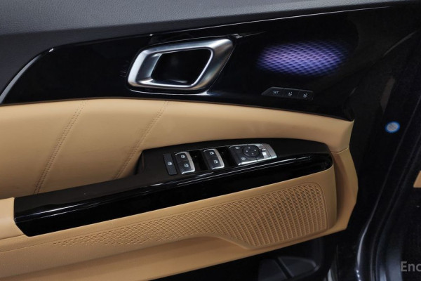 2023 Kia Carnival с пробегом 31 633 км