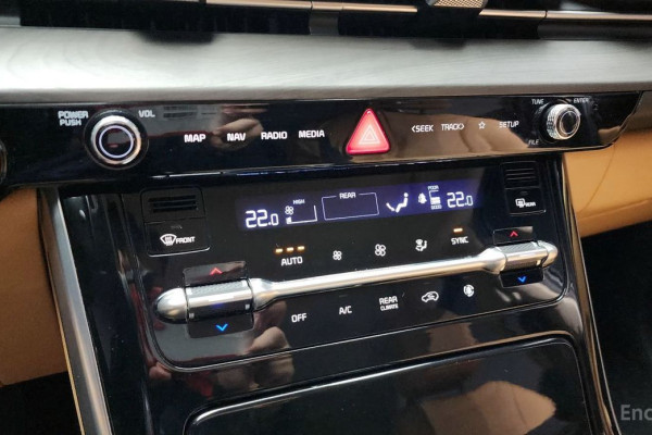 2023 Kia Carnival с пробегом 34 979 км