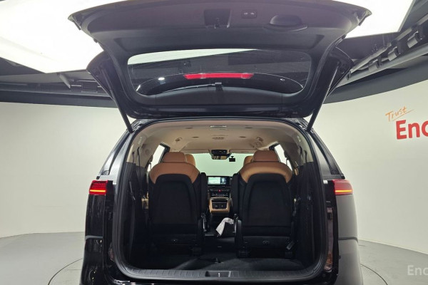 2023 Kia Carnival с пробегом 63 561 км