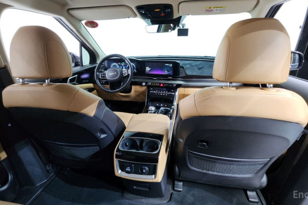 2023 Kia Carnival с пробегом 31 633 км