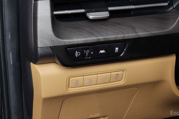 2023 Kia Carnival с пробегом 61 759 км