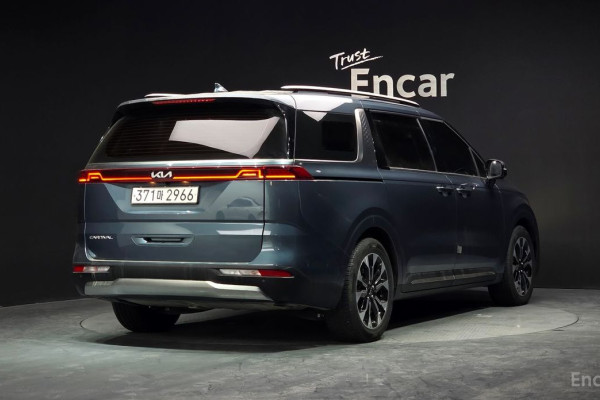 2021 Kia Carnival с пробегом 111 933 км