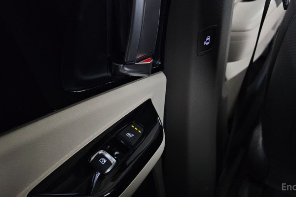 2022 Kia Carnival с пробегом 76 810 км