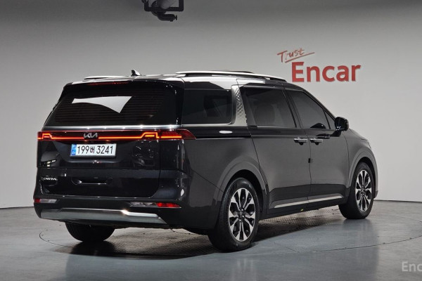 2022 Kia Carnival с пробегом 71 142 км